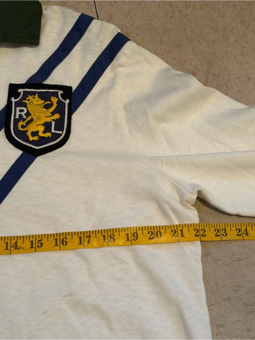 POLO RALPH LAUREN Men's Classic Fit  Lion Crest Patch Rugby Shirt, WHITE Medium